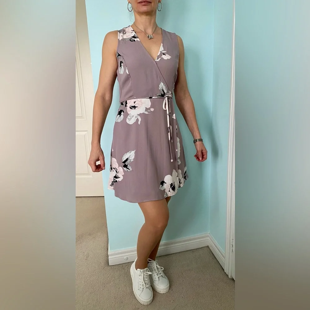 NWOT Dynamite cute mini dress size S - Picture 9 of 11